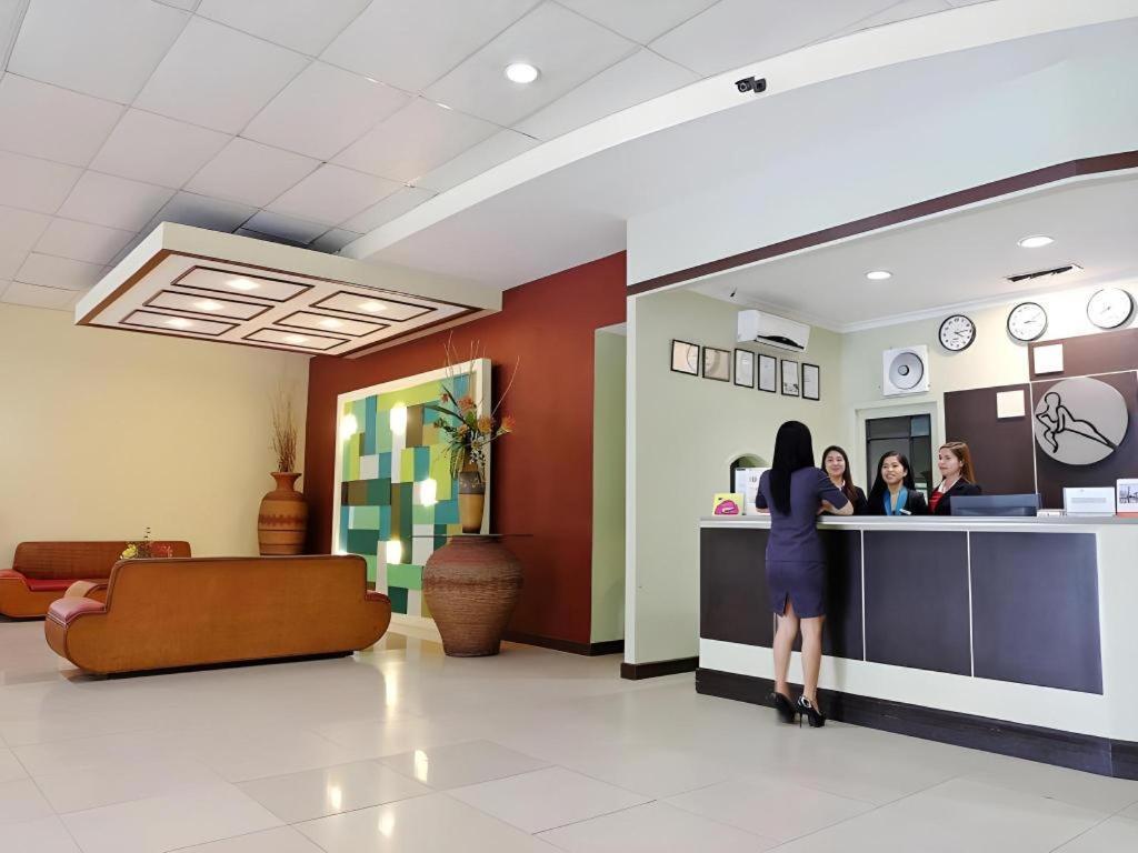 Holiday Spa Hotel Cebu Exteriér fotografie